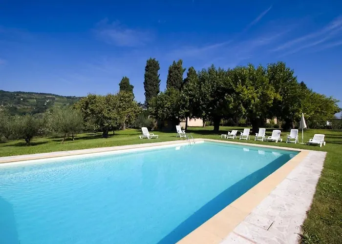 Дом отдыха Spacious In Бризигелла